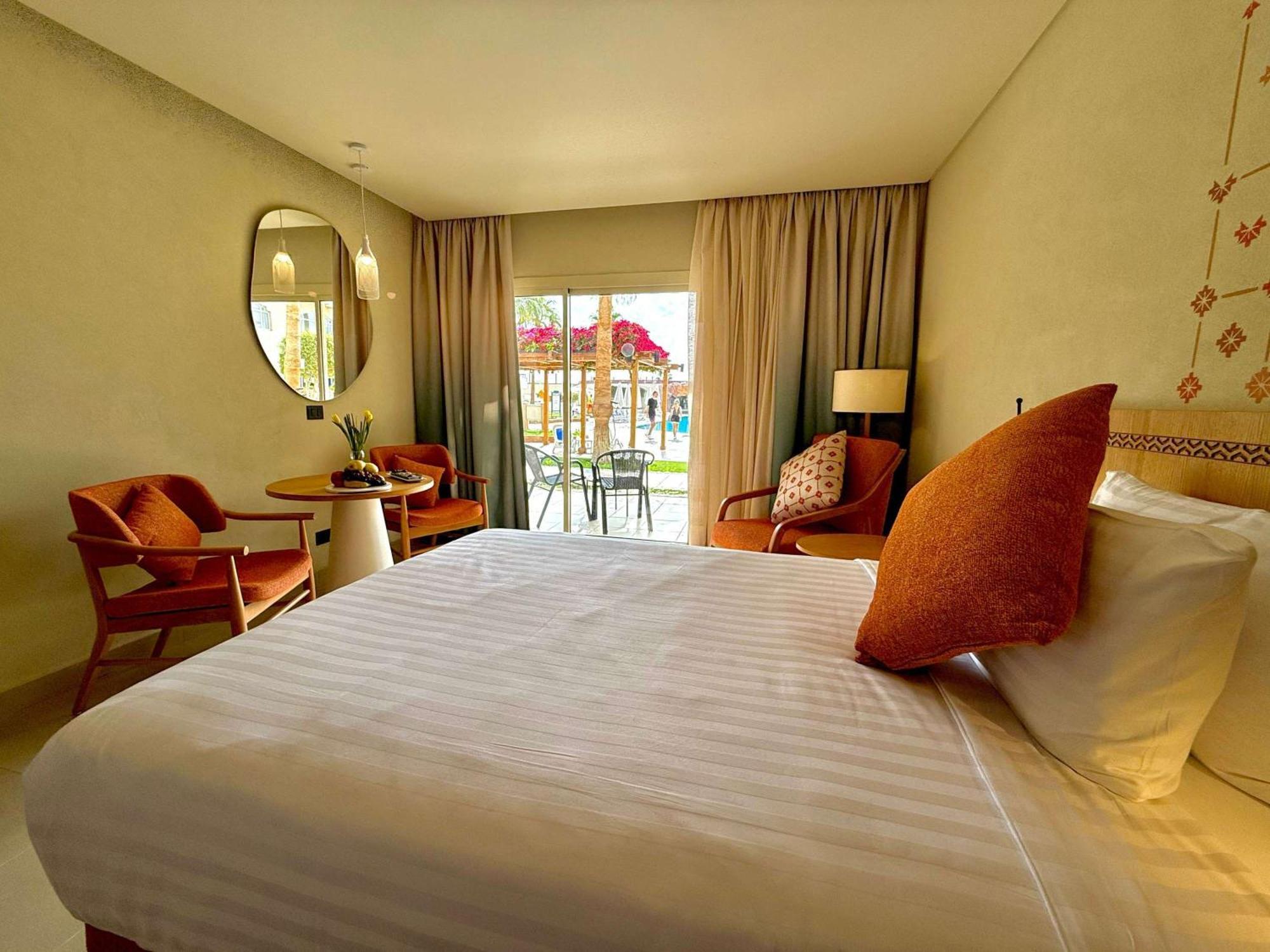 Naama Bay Promenade Beach Resort Managed By Accor Sharm el-Sheikh Exterior photo Deluxe room