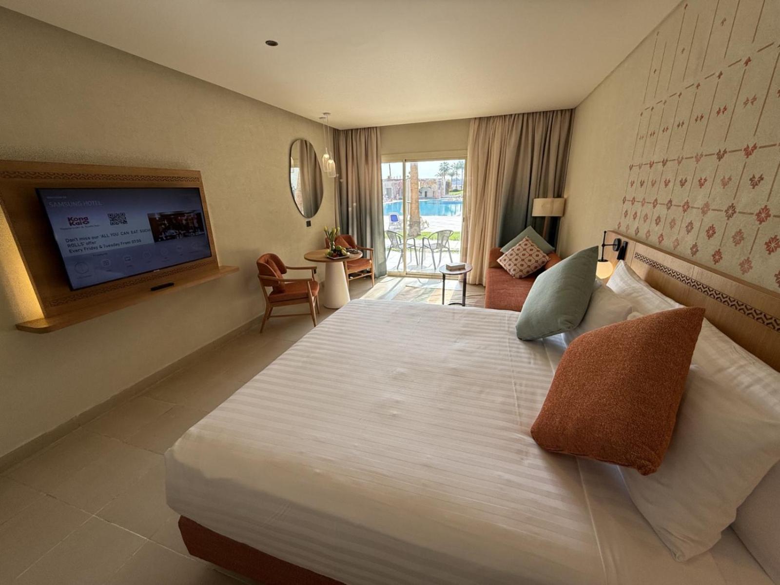 Naama Bay Promenade Beach Resort Managed By Accor Sharm el-Sheikh Exterior photo Deluxe room at the hotel
